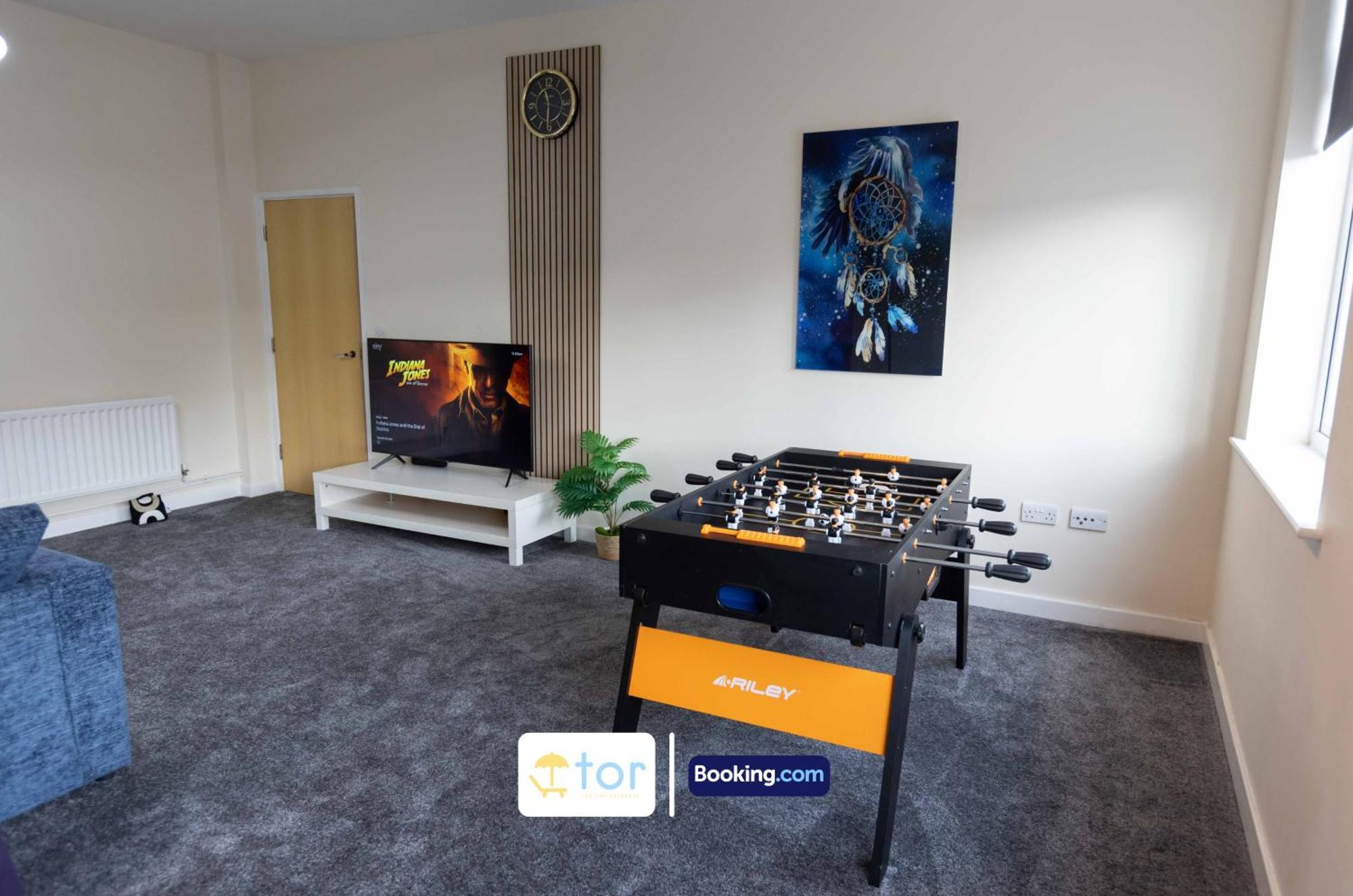 2 Bedroom Apartment By The One Retreats Short Lets & Serviced Accommodation Horley Close To Gatwick Airport Хорли Экстерьер фото